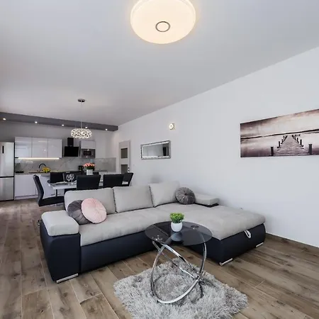 Apartment Luxury Maris